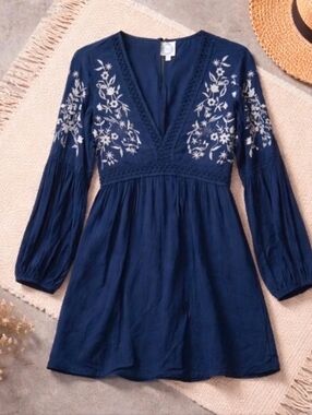Blue Rain Francesca’s Navy Blue Embroidered Boho Floral Long Sleeve Mini Dress S